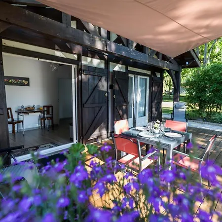 Elite بيت للعطل Lacquy