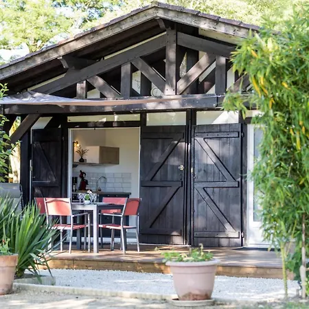 بيت للعطل Elite Lacquy